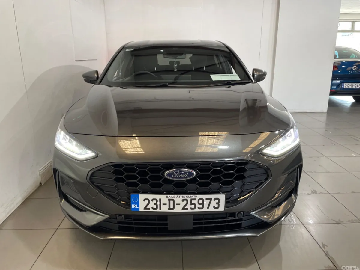 Ford Focus Hatchback, Petrol, 2023, Grey
