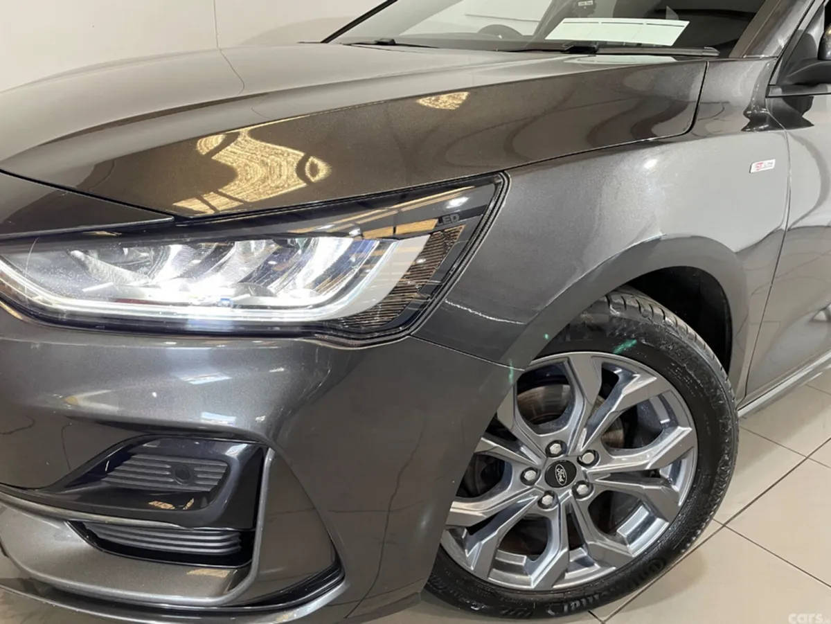 Ford Focus Hatchback, Petrol, 2023, Grey