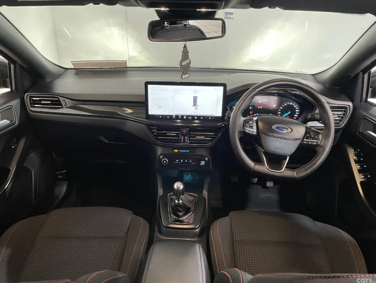 Ford Focus Hatchback, Petrol, 2023, Grey