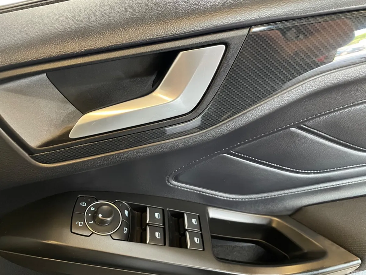 Ford Focus Hatchback, Petrol, 2023, Grey