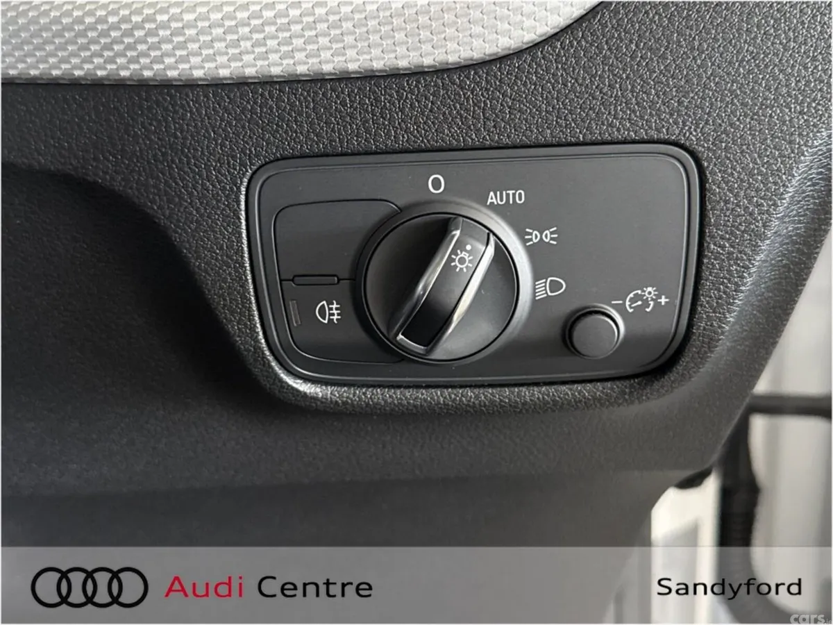Audi Q2 SUV, Petrol, 2026, White