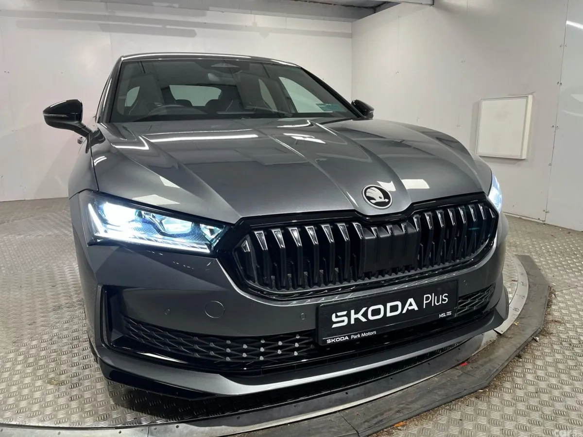 Skoda Superb Saloon, Diesel, 2026, Grey
