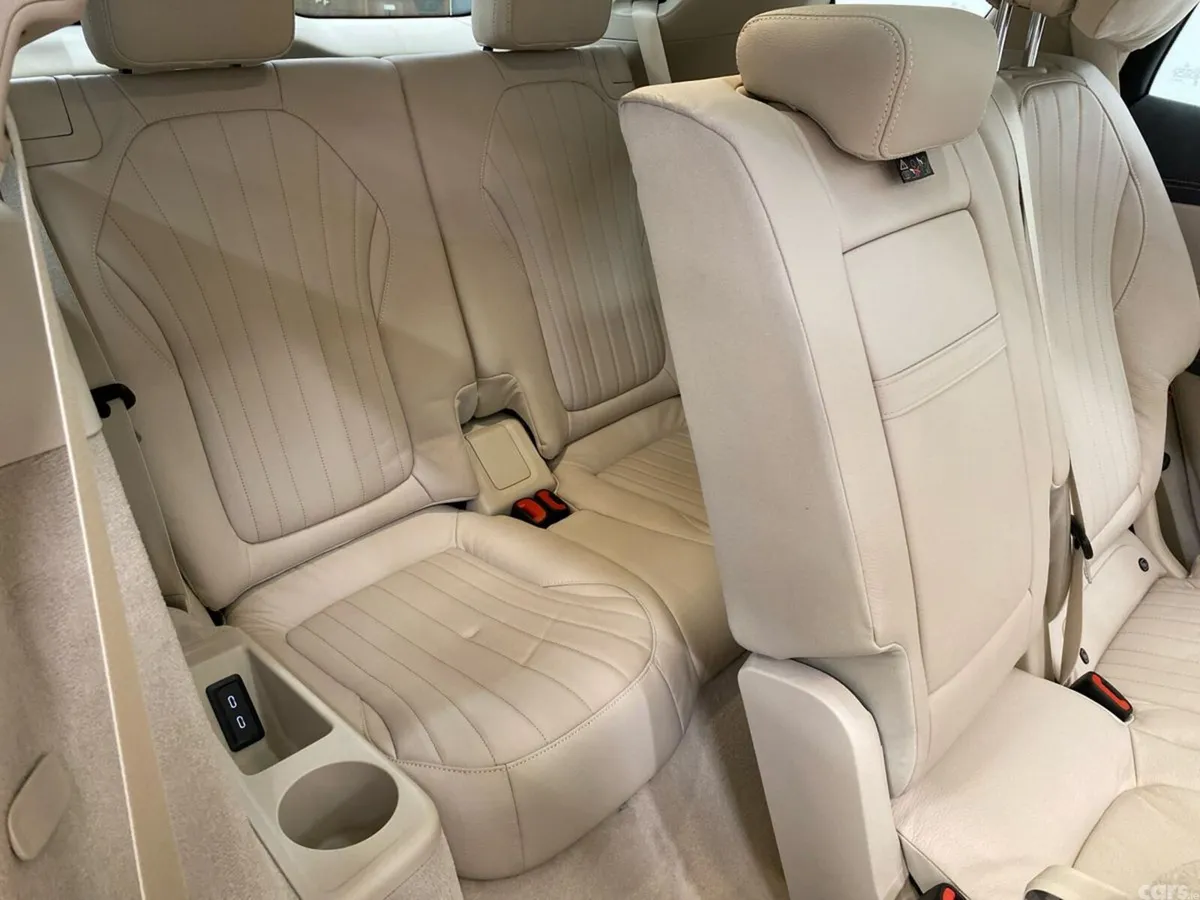 Mercedes-Benz EQS SUV, Electric, 2025, Grey