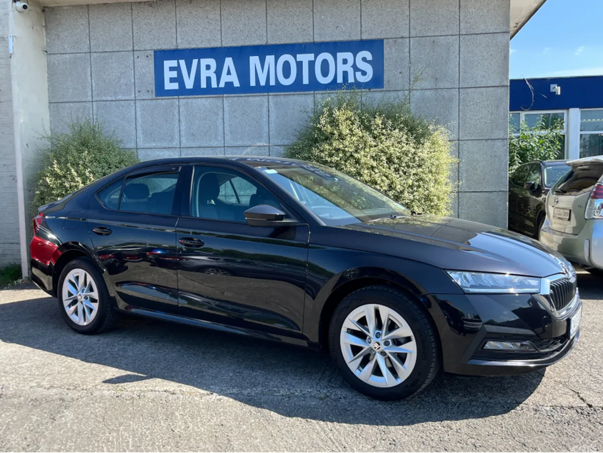 Skoda Octavia Saloon, Diesel, 2024, Black
