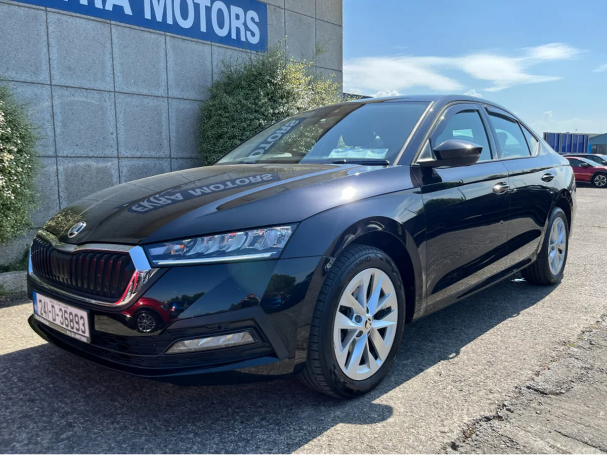 Skoda Octavia Saloon, Diesel, 2024, Black