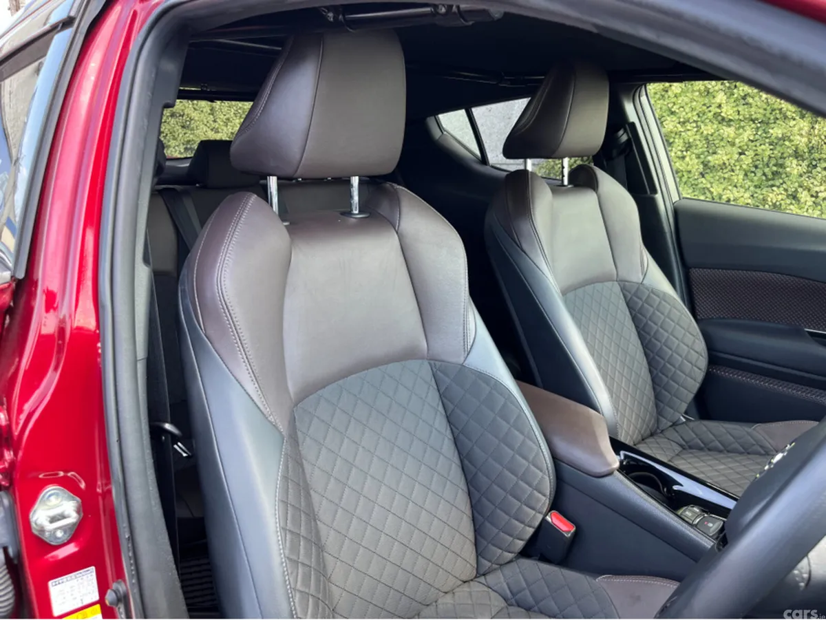 Toyota C-HR SUV, Petrol Hybrid, 2019, Red