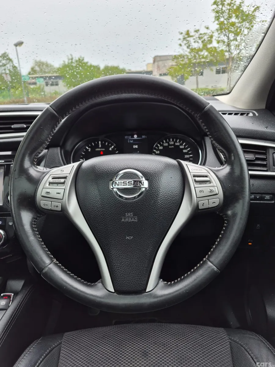 Nissan Qashqai Hatchback, Diesel, 2015, White