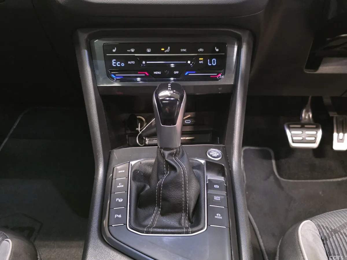 Volkswagen Tiguan SUV, Petrol Plug-in Hybrid, 2023, Grey