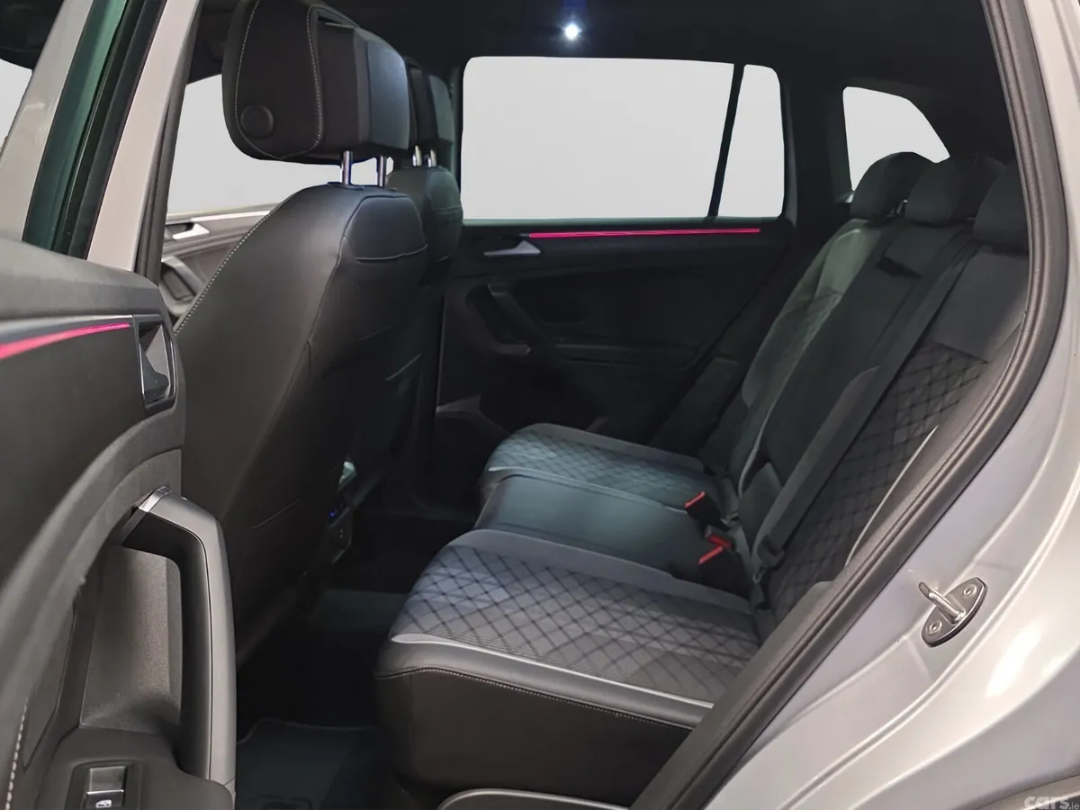 Volkswagen Tiguan SUV, Petrol Plug-in Hybrid, 2023, Grey