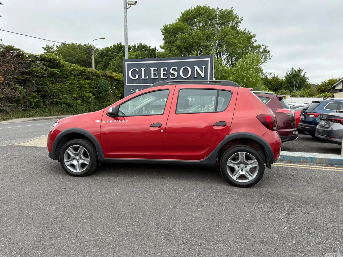 Dacia Sandero Stepway Hatchback, Diesel, 2018, Red