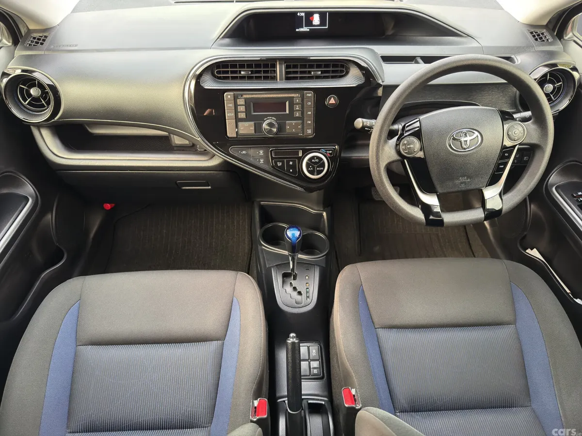 Toyota Aqua Hatchback, Petrol Hybrid, 2020, White