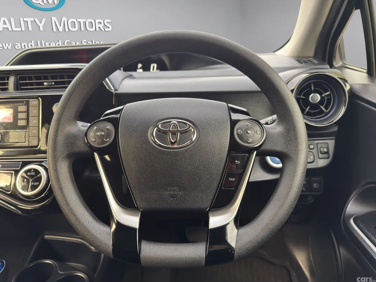 Toyota Aqua Hatchback, Petrol Hybrid, 2020, White
