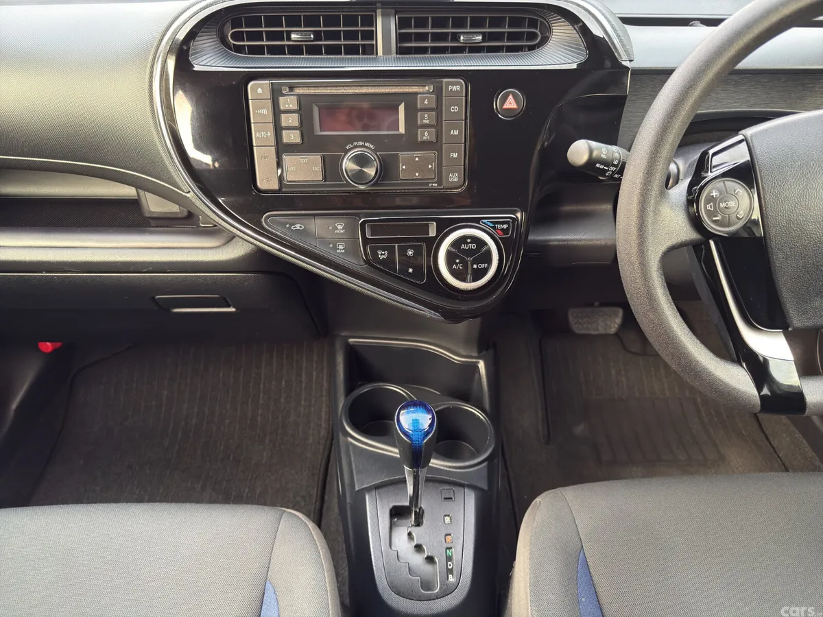 Toyota Aqua Hatchback, Petrol Hybrid, 2020, White