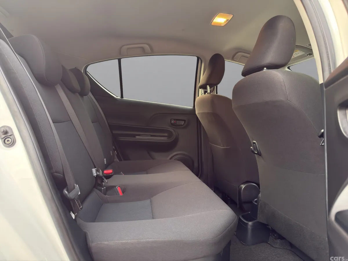 Toyota Aqua Hatchback, Petrol Hybrid, 2020, White