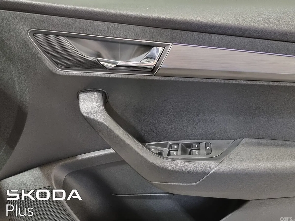 Skoda Karoq SUV, Diesel, 2022, Silver