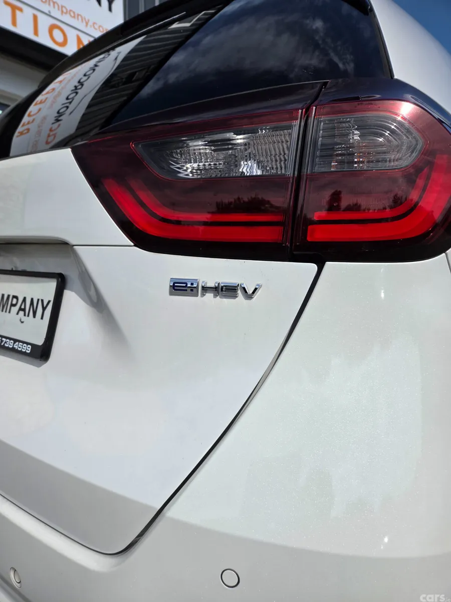 Honda Fit Hatchback, Petrol Hybrid, 2021, White