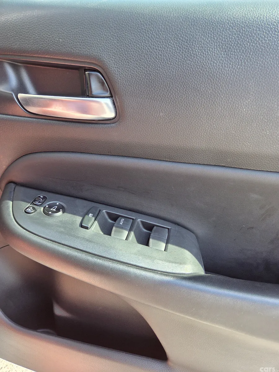 Honda Fit Hatchback, Petrol Hybrid, 2021, White