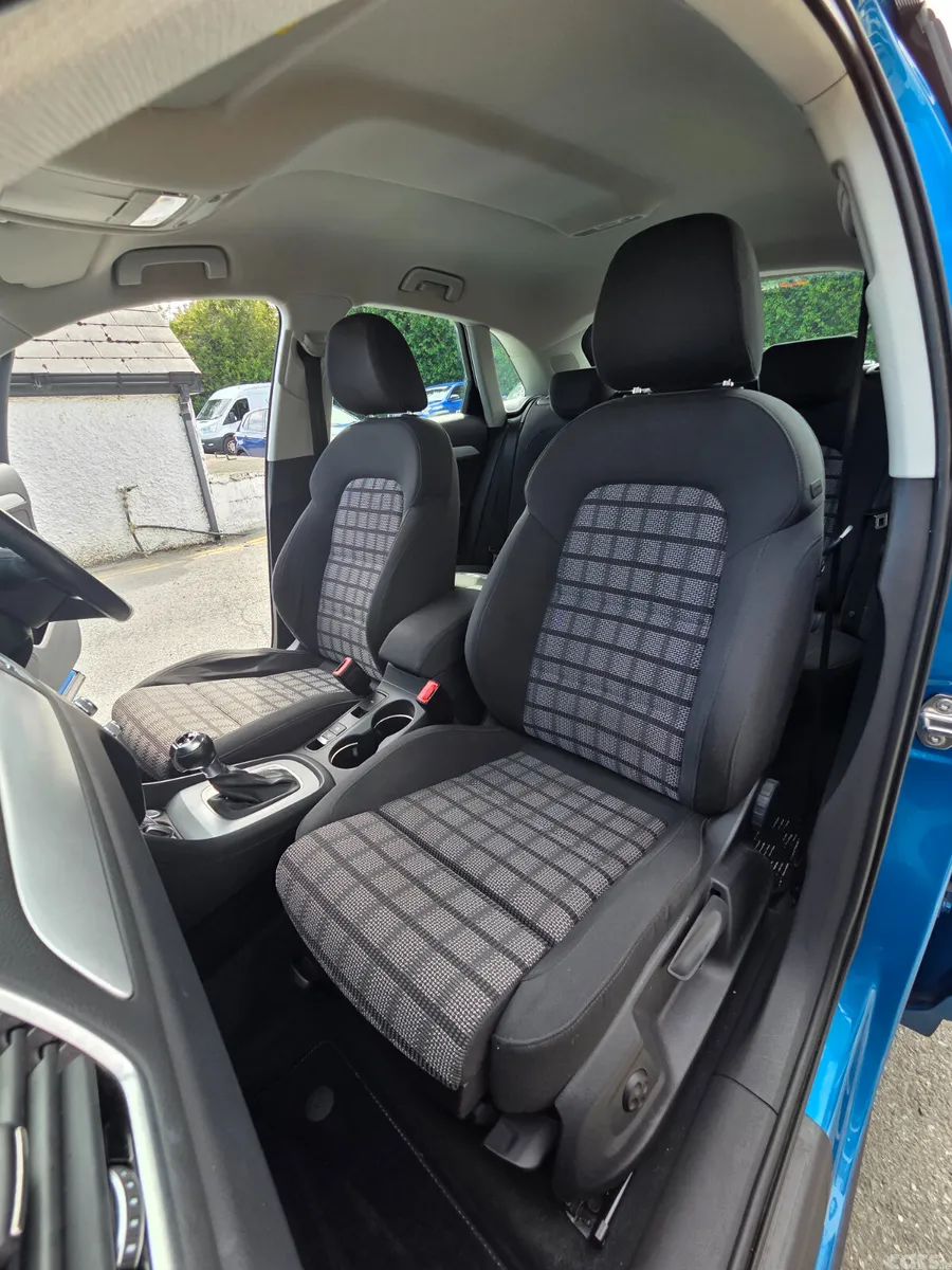 Audi Q3 Hatchback, Petrol, 2015, Blue
