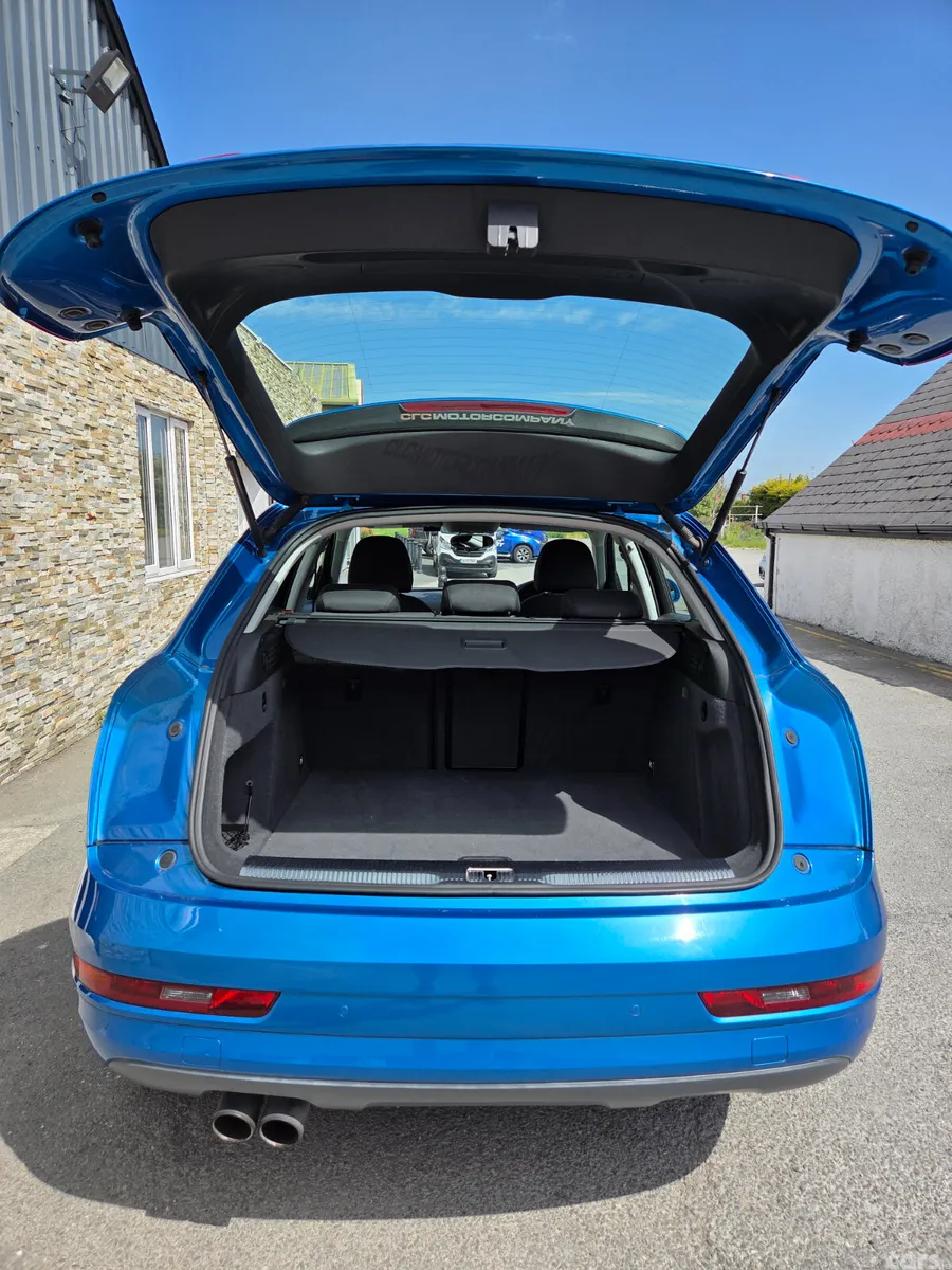 Audi Q3 Hatchback, Petrol, 2015, Blue