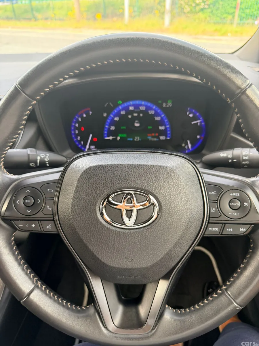 Toyota Corolla Saloon, Petrol Hybrid, 2020, White