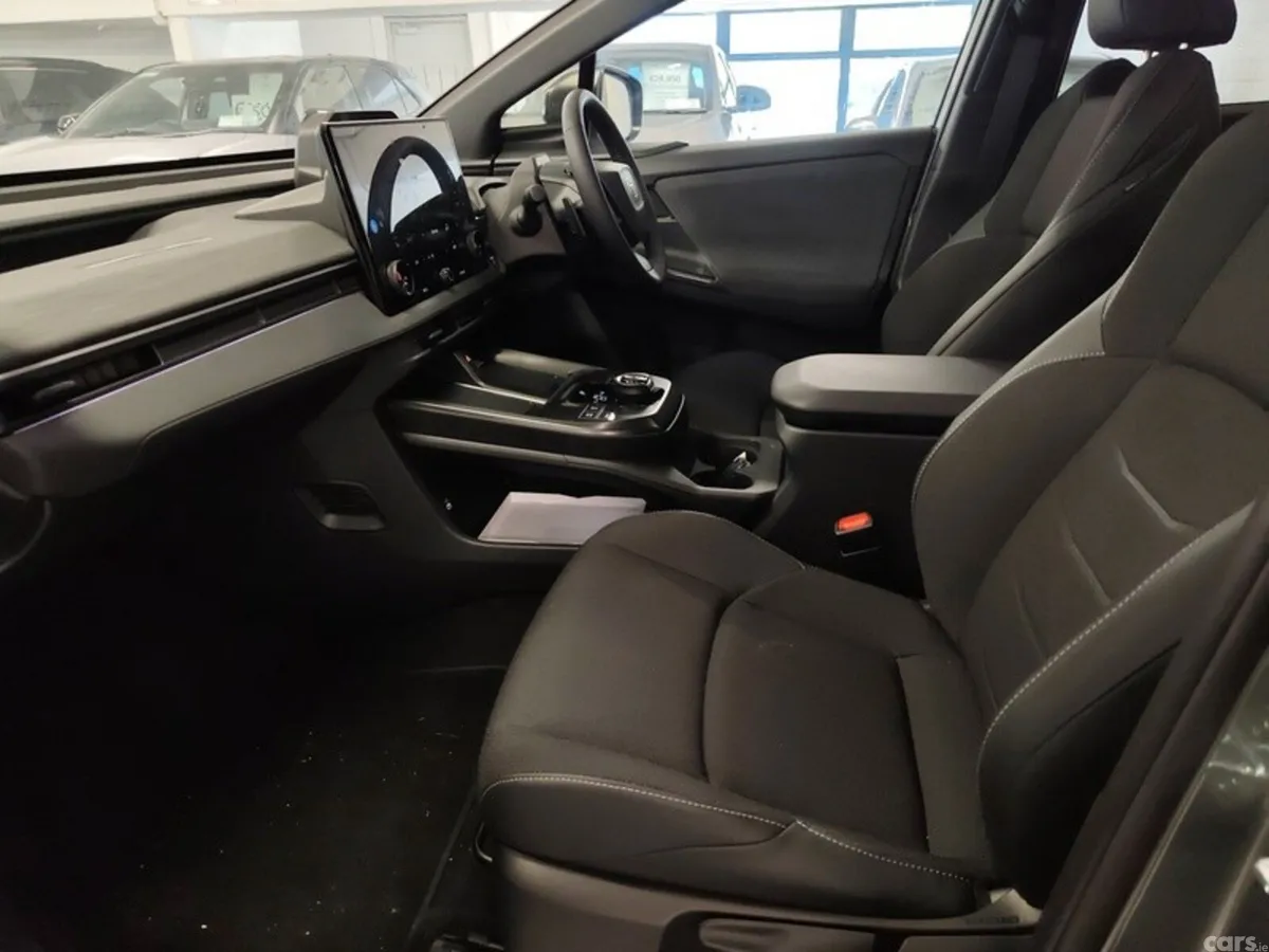 Toyota C-HR Estate, Electric, 2026, Green