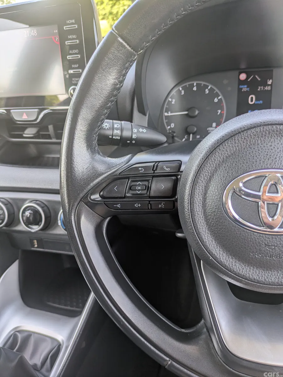 Toyota Yaris Hatchback, Petrol, 2022, Red