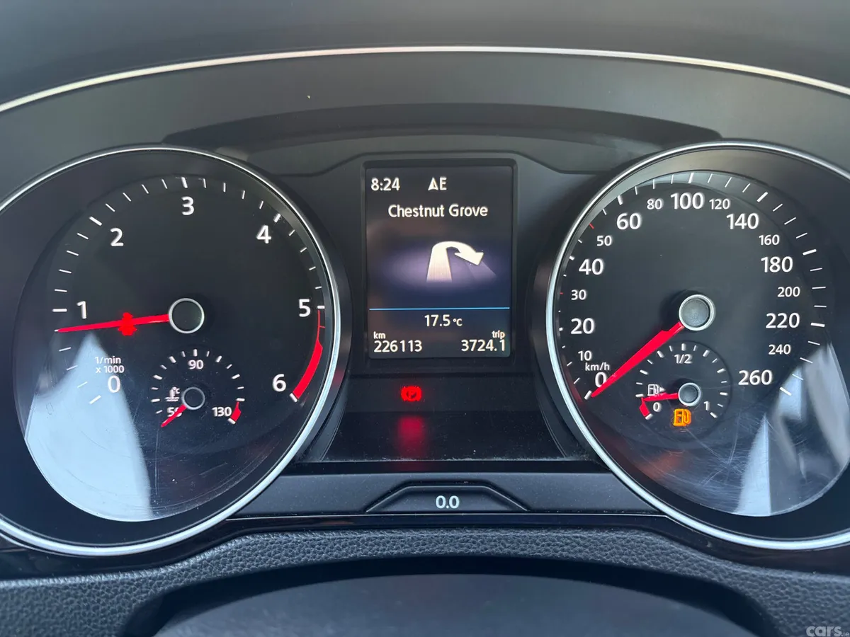 Volkswagen Passat Saloon, Diesel, 2019, Grey