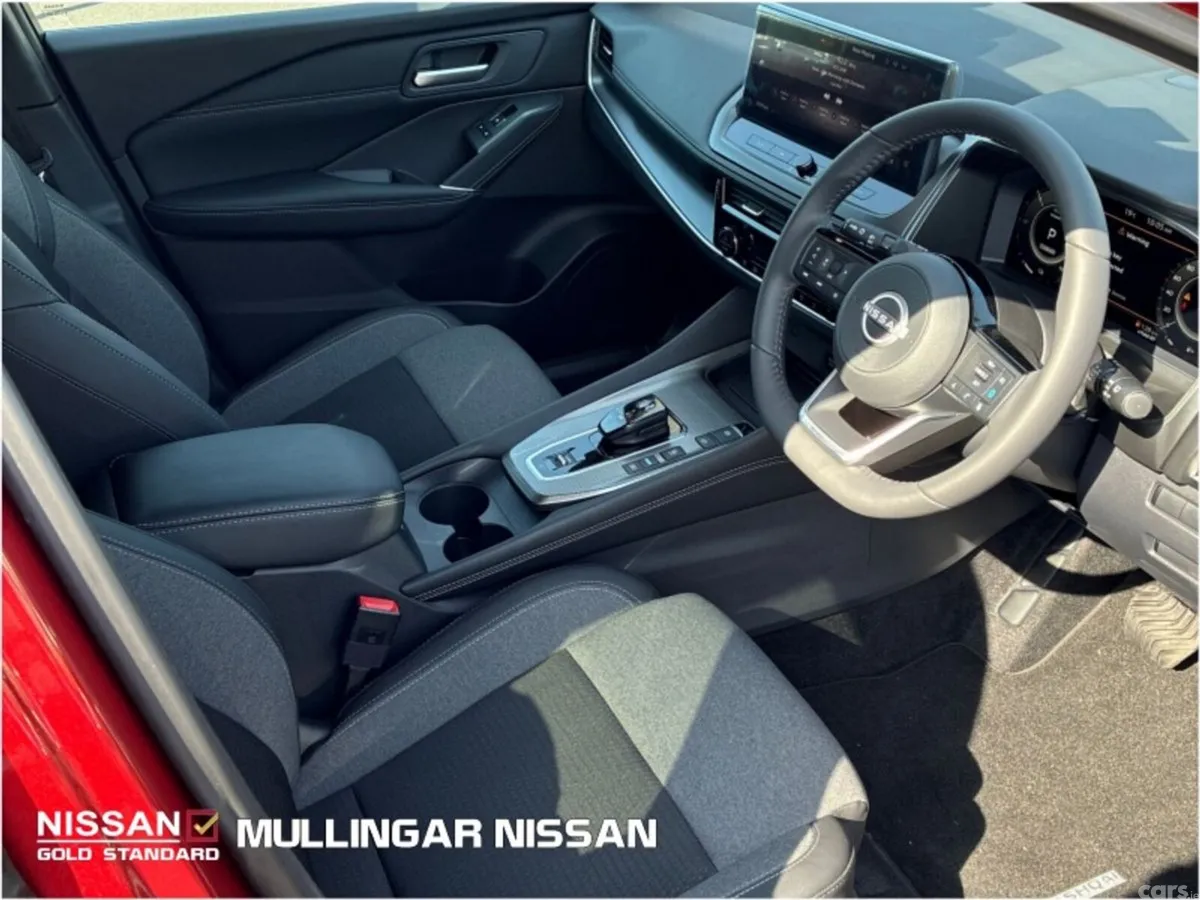 Nissan Qashqai SUV, Petrol Hybrid, 2026, Red
