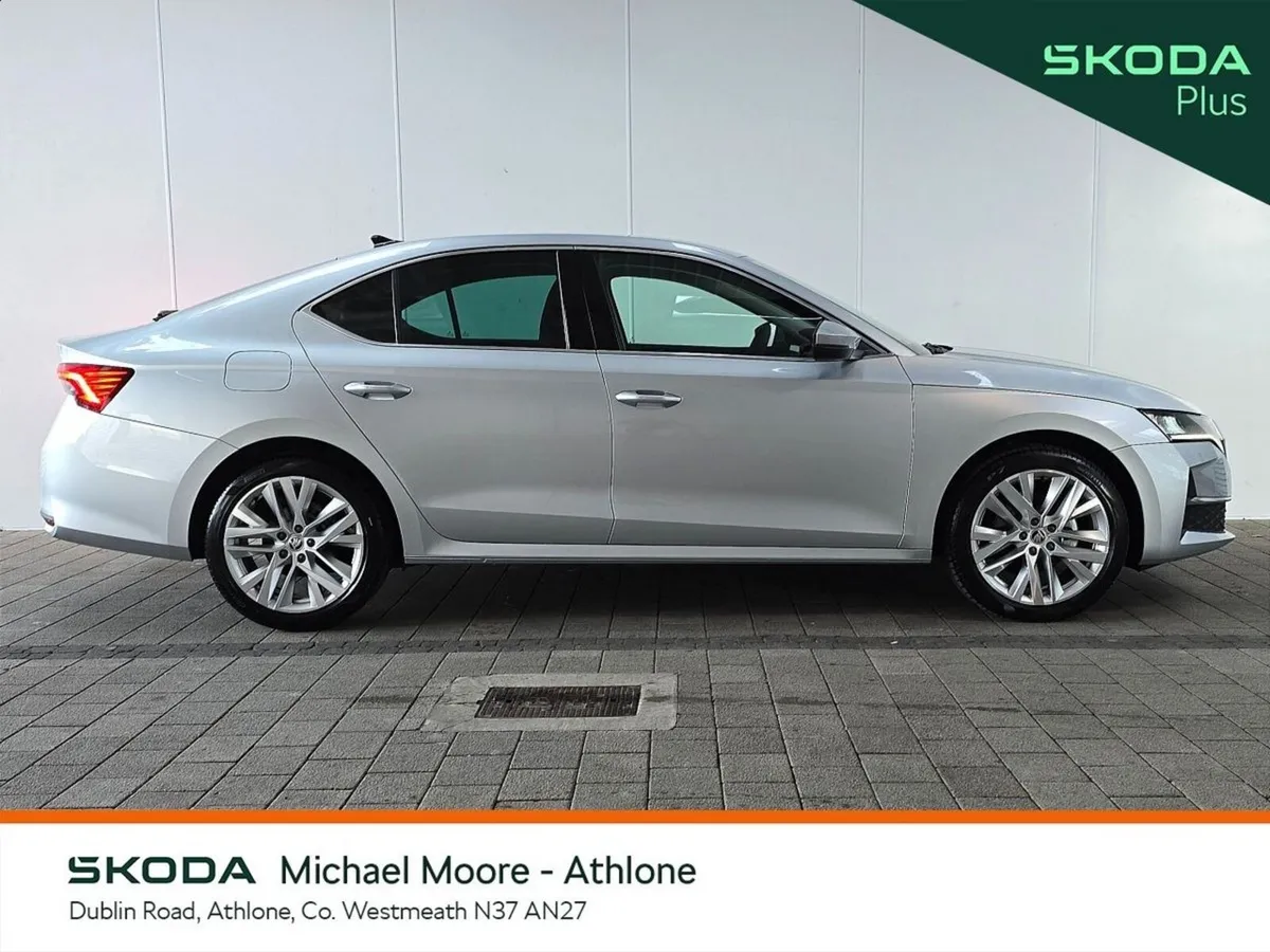 Skoda Octavia Saloon, Diesel, 2027, Silver
