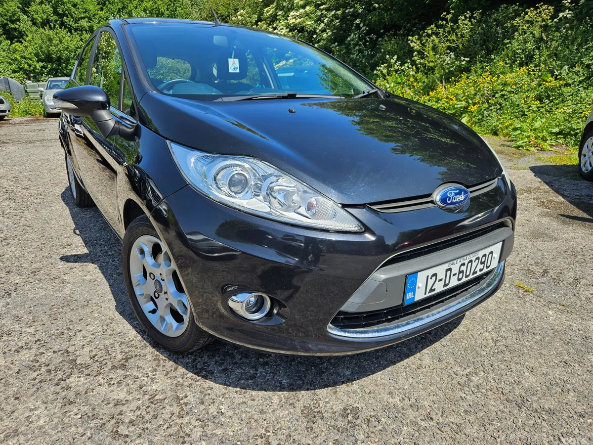 Ford Fiesta Hatchback, Petrol, 2012, Black