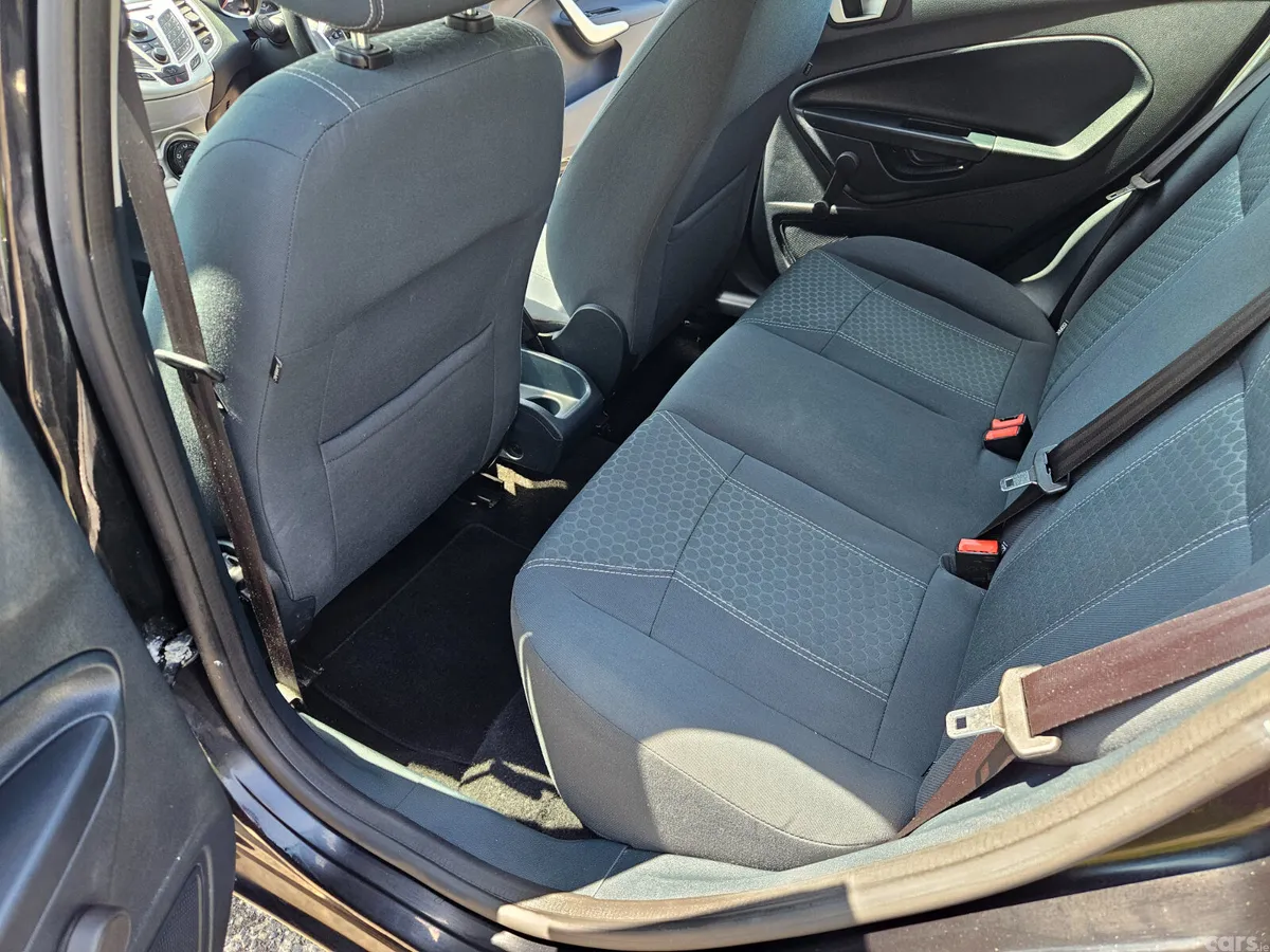 Ford Fiesta Hatchback, Petrol, 2012, Black
