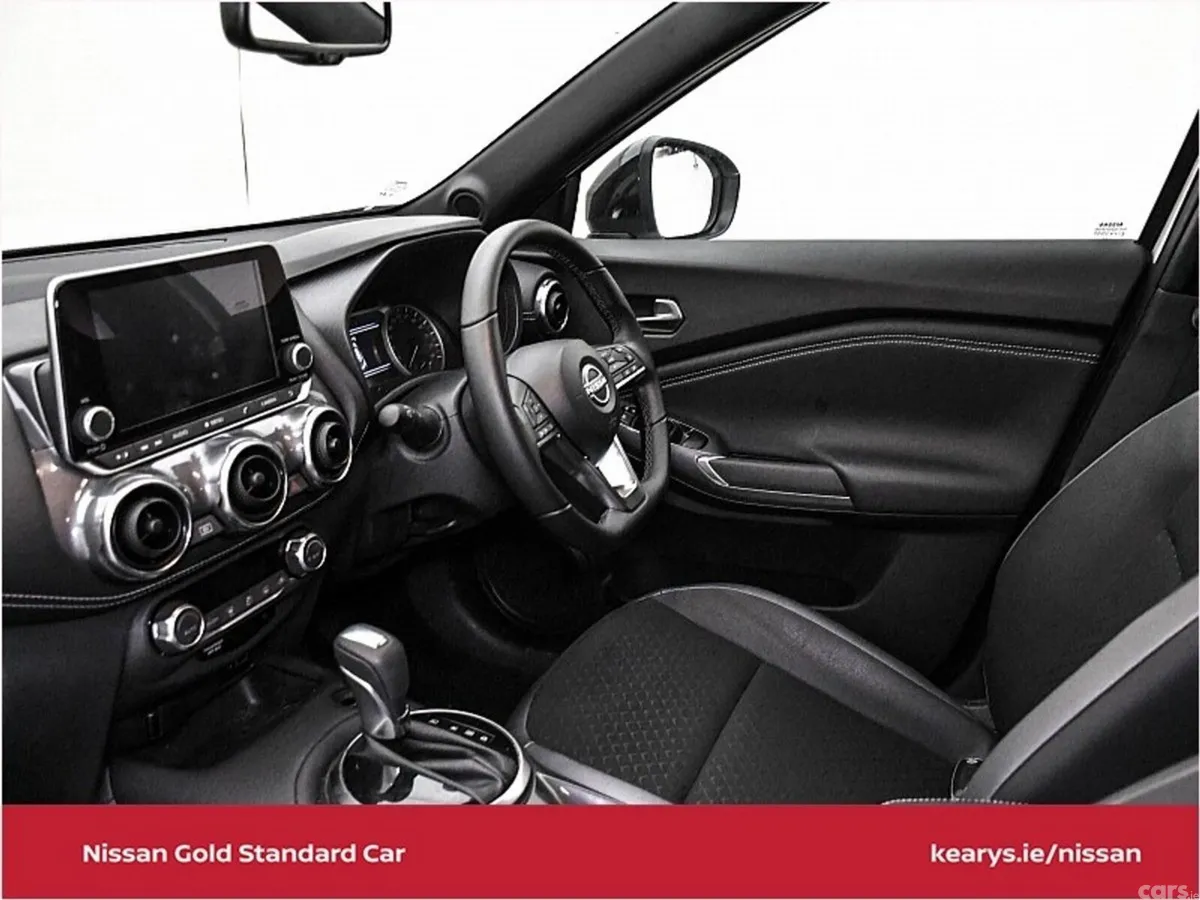 Nissan Juke SUV, Petrol Hybrid, 2023, White