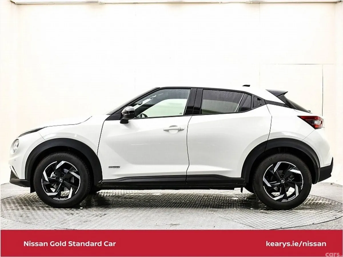 Nissan Juke SUV, Petrol Hybrid, 2023, White