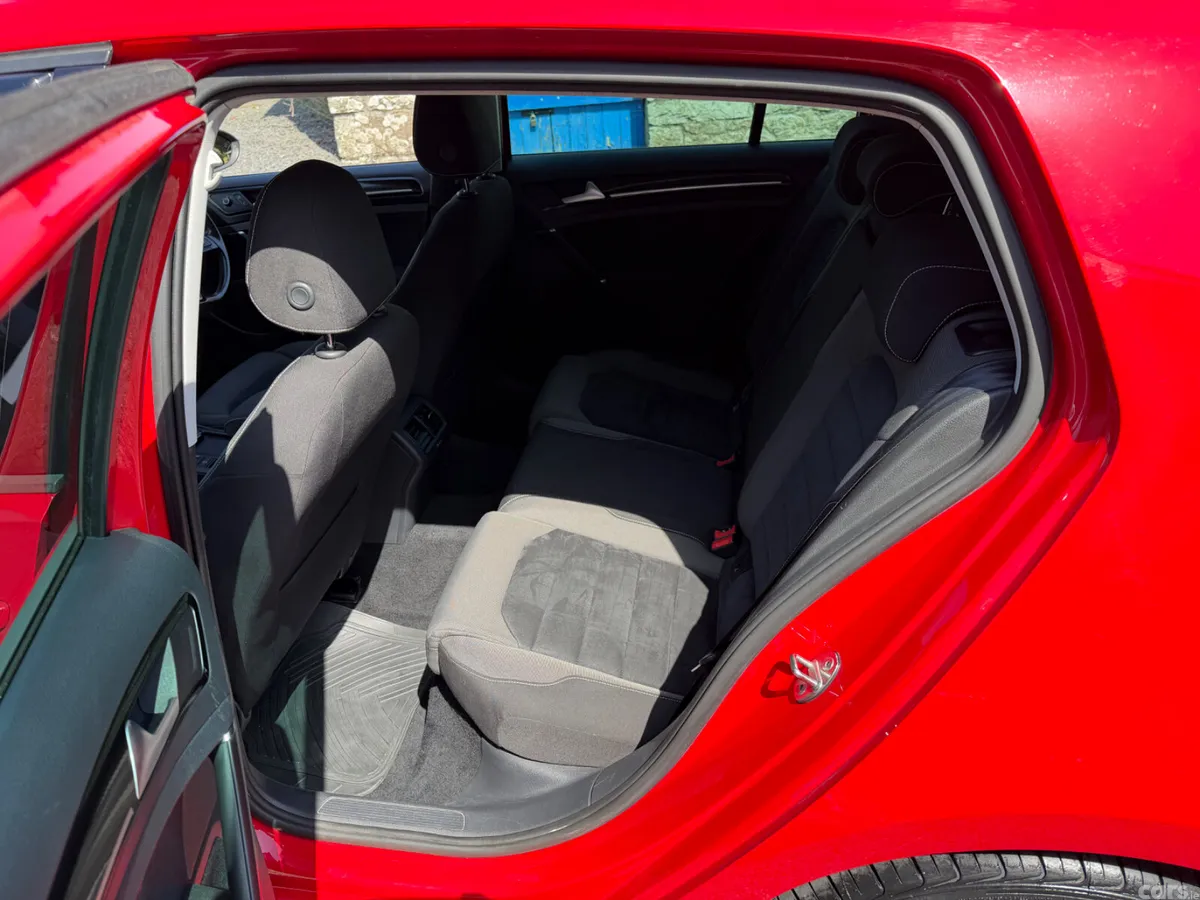 Volkswagen Golf Hatchback, Diesel, 2015, Red