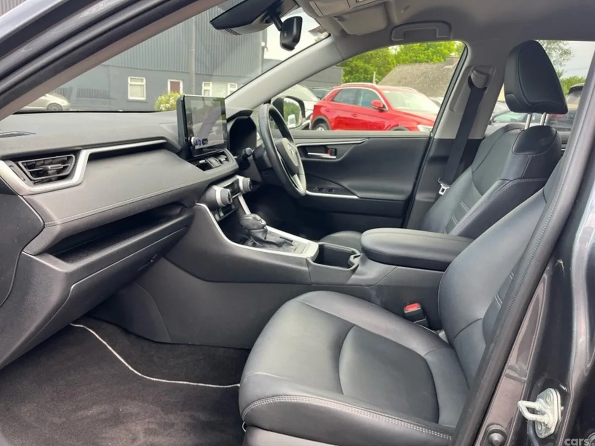 Toyota RAV4 SUV, Petrol Hybrid, 2024, Grey