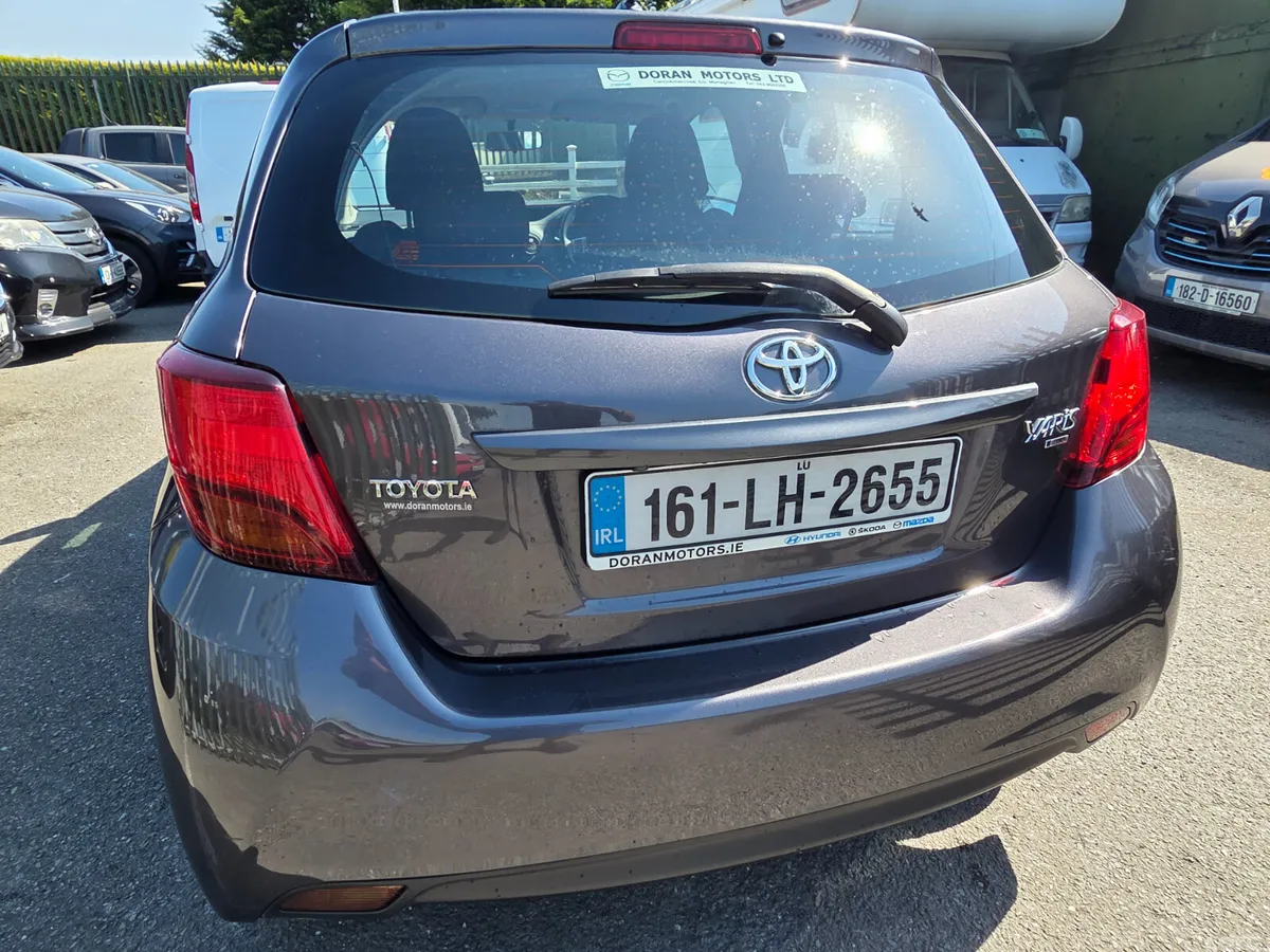 Toyota Yaris Hatchback, Petrol, 2016, Grey