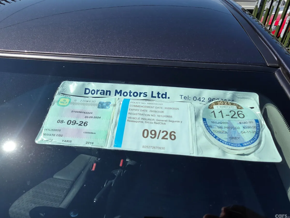 Toyota Yaris Hatchback, Petrol, 2016, Grey