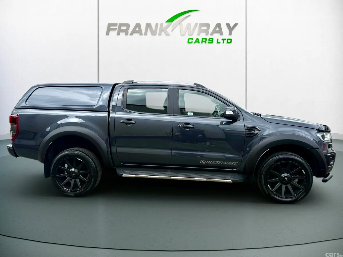 Nissan Navara Pick Up, Diesel, 2021, Grey