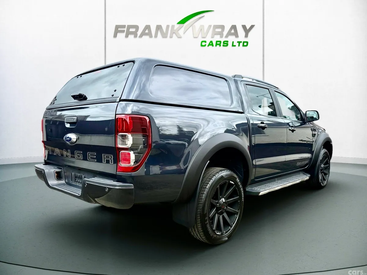 Nissan Navara Pick Up, Diesel, 2021, Grey