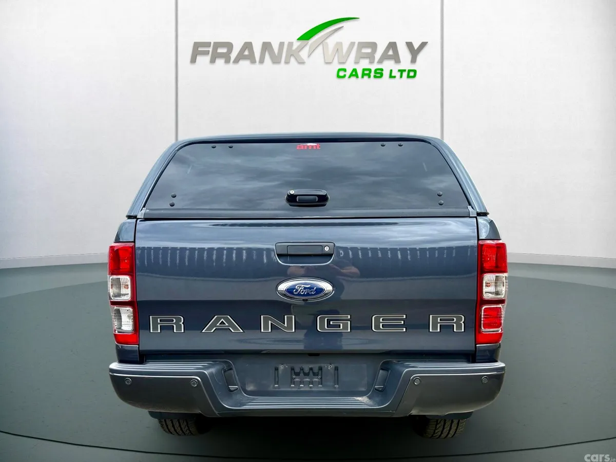 Nissan Navara Pick Up, Diesel, 2021, Grey