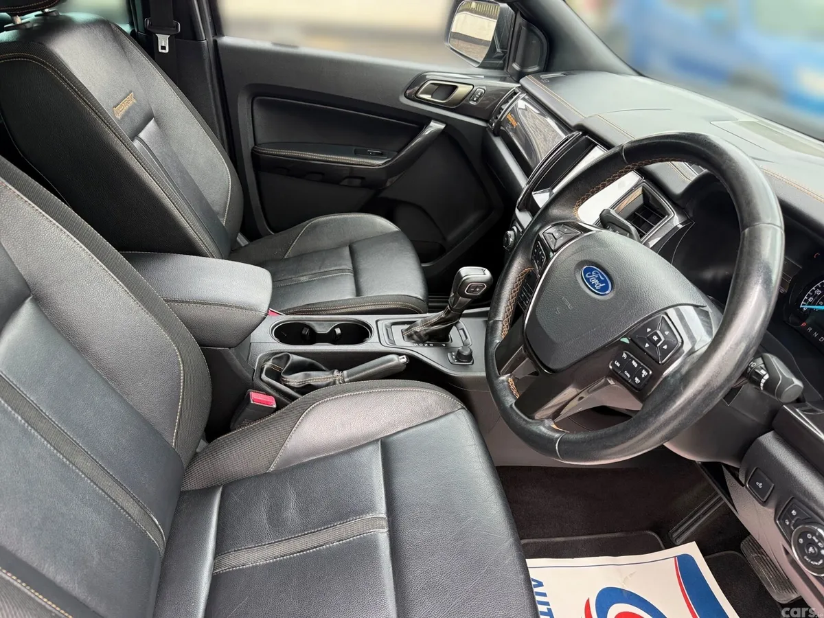 Nissan Navara Pick Up, Diesel, 2021, Grey