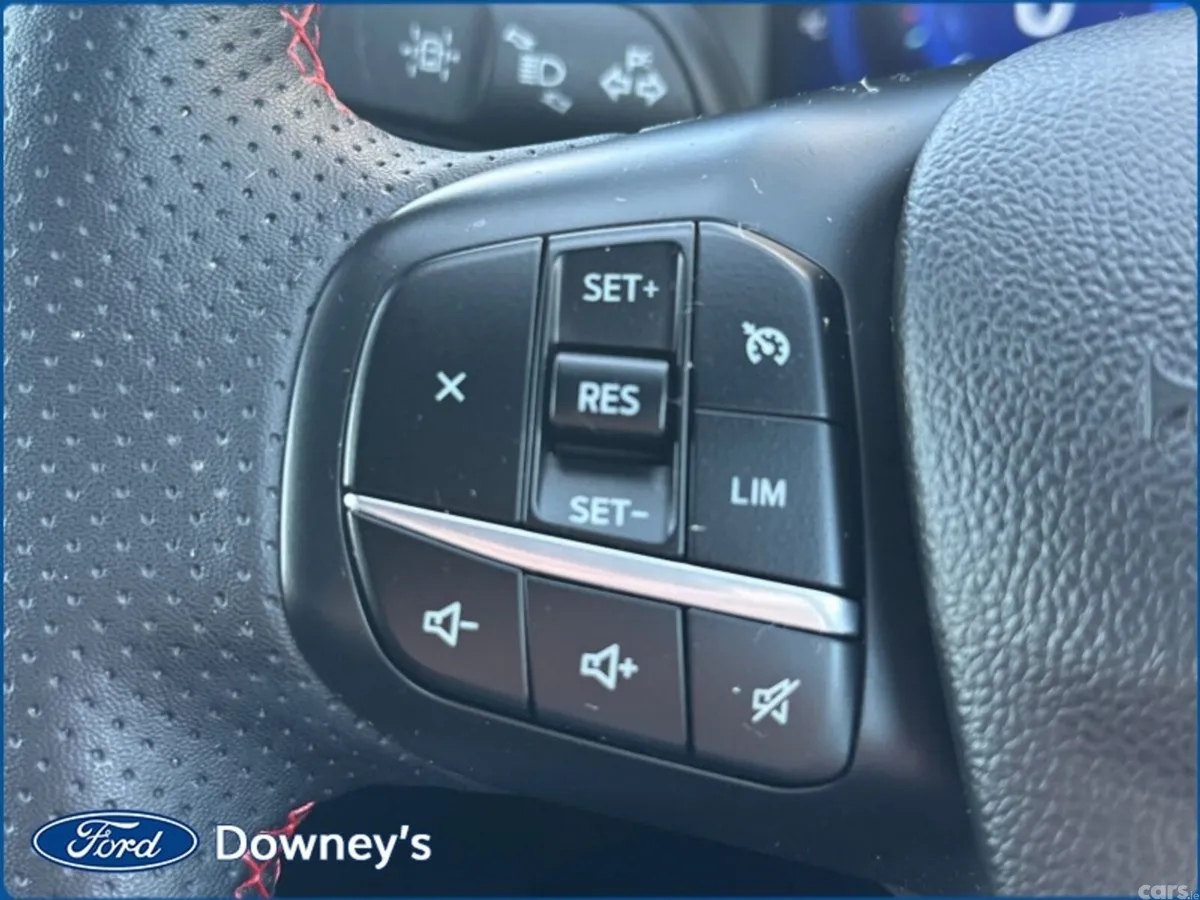 Ford Kuga SUV, Petrol Hybrid, 2023, Grey