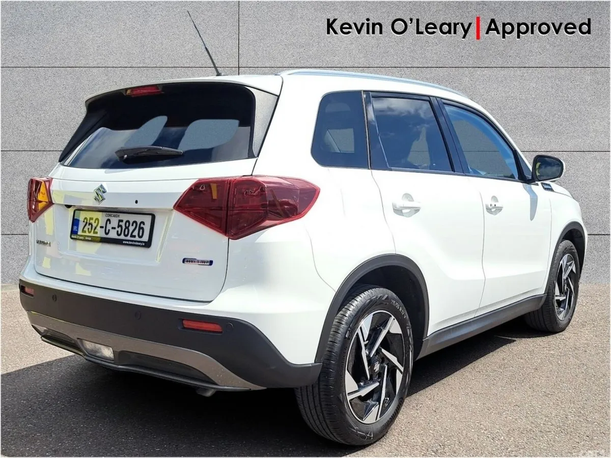 Suzuki Vitara SUV, Petrol Hybrid, 2025, White