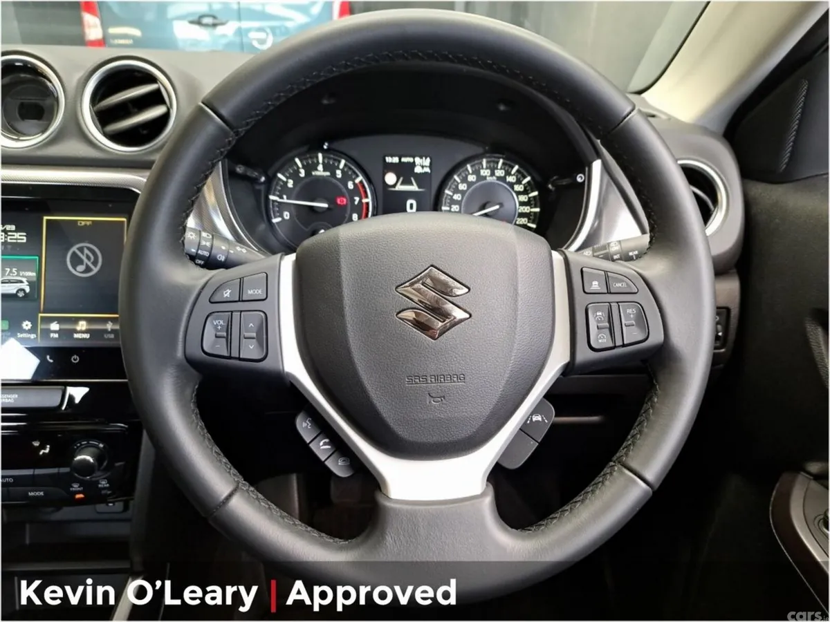 Suzuki Vitara SUV, Petrol Hybrid, 2025, White