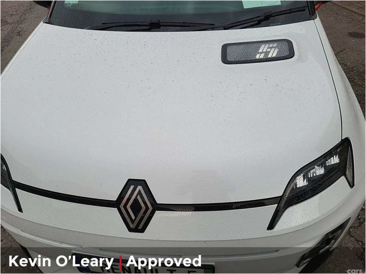 Renault 5 Hatchback, Electric, 2026, White