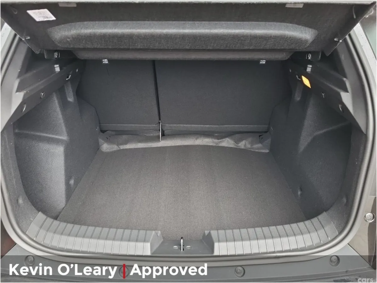 Dacia Duster SUV, Petrol Hybrid, 2026, Black