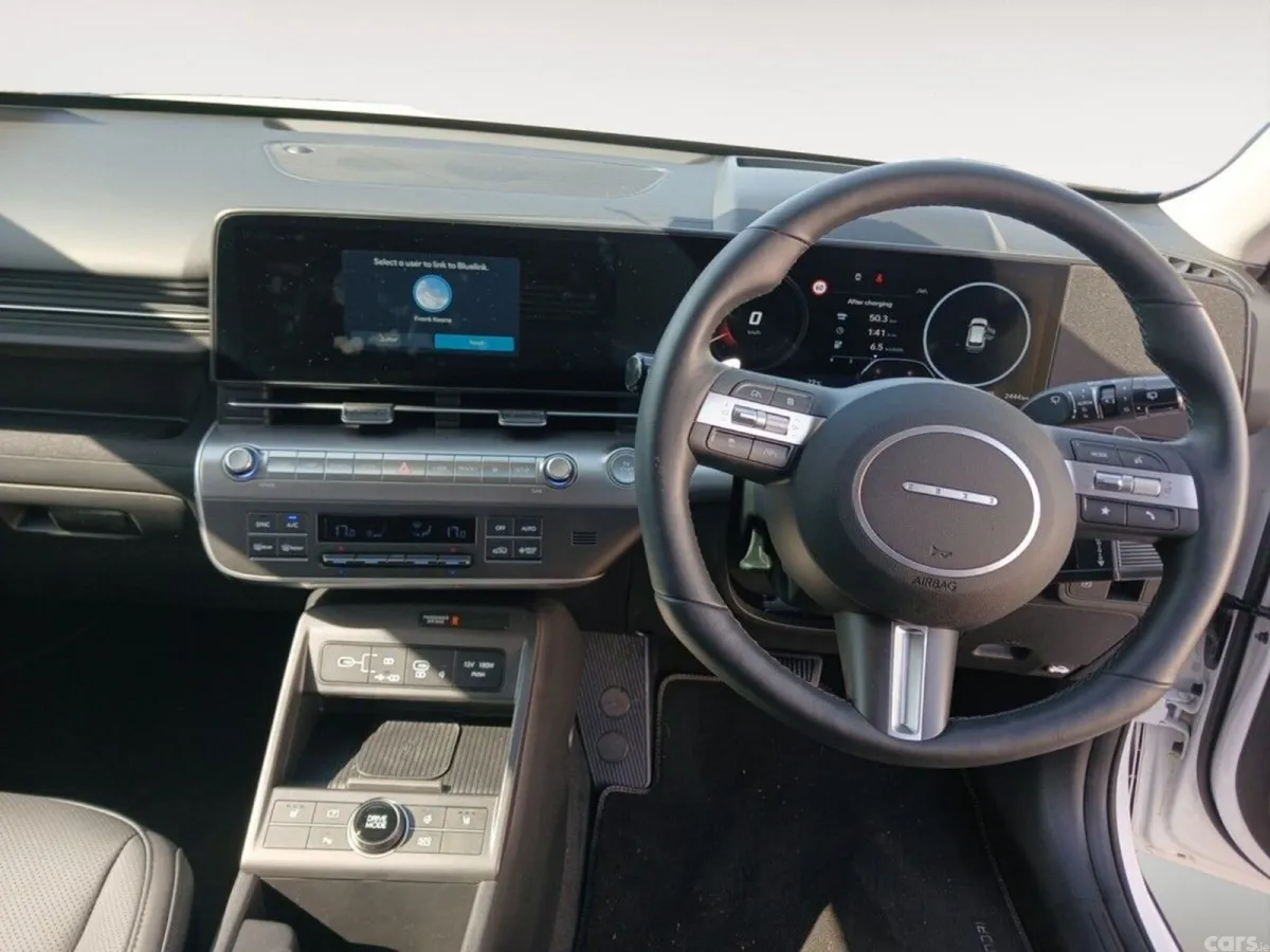Hyundai KONA MPV, Electric, 2026, White
