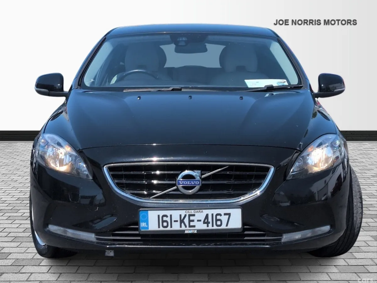 Volvo V40 Hatchback, Diesel, 2016, Black