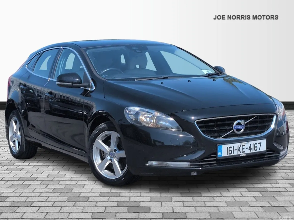 Volvo V40 Hatchback, Diesel, 2016, Black