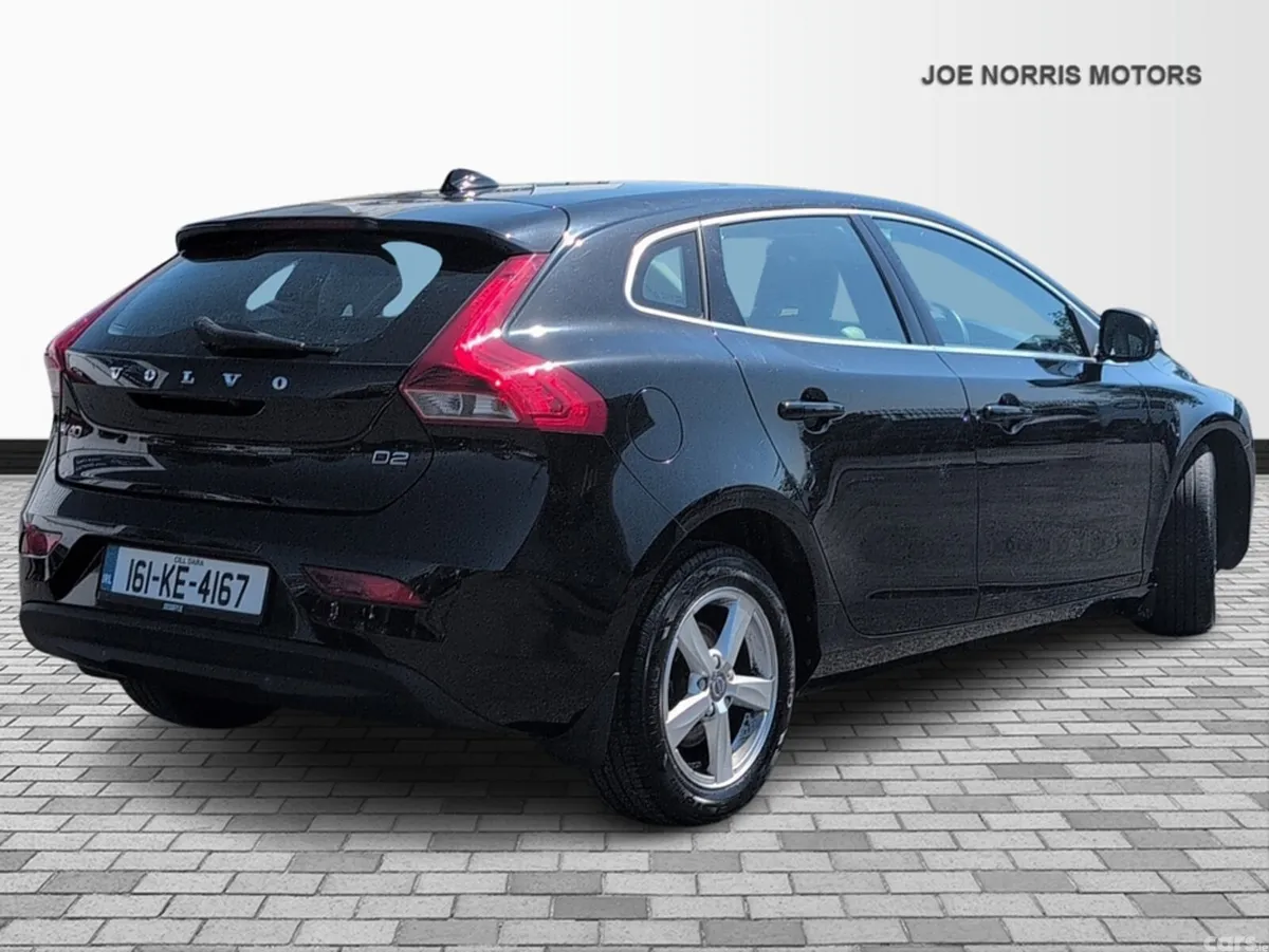 Volvo V40 Hatchback, Diesel, 2016, Black